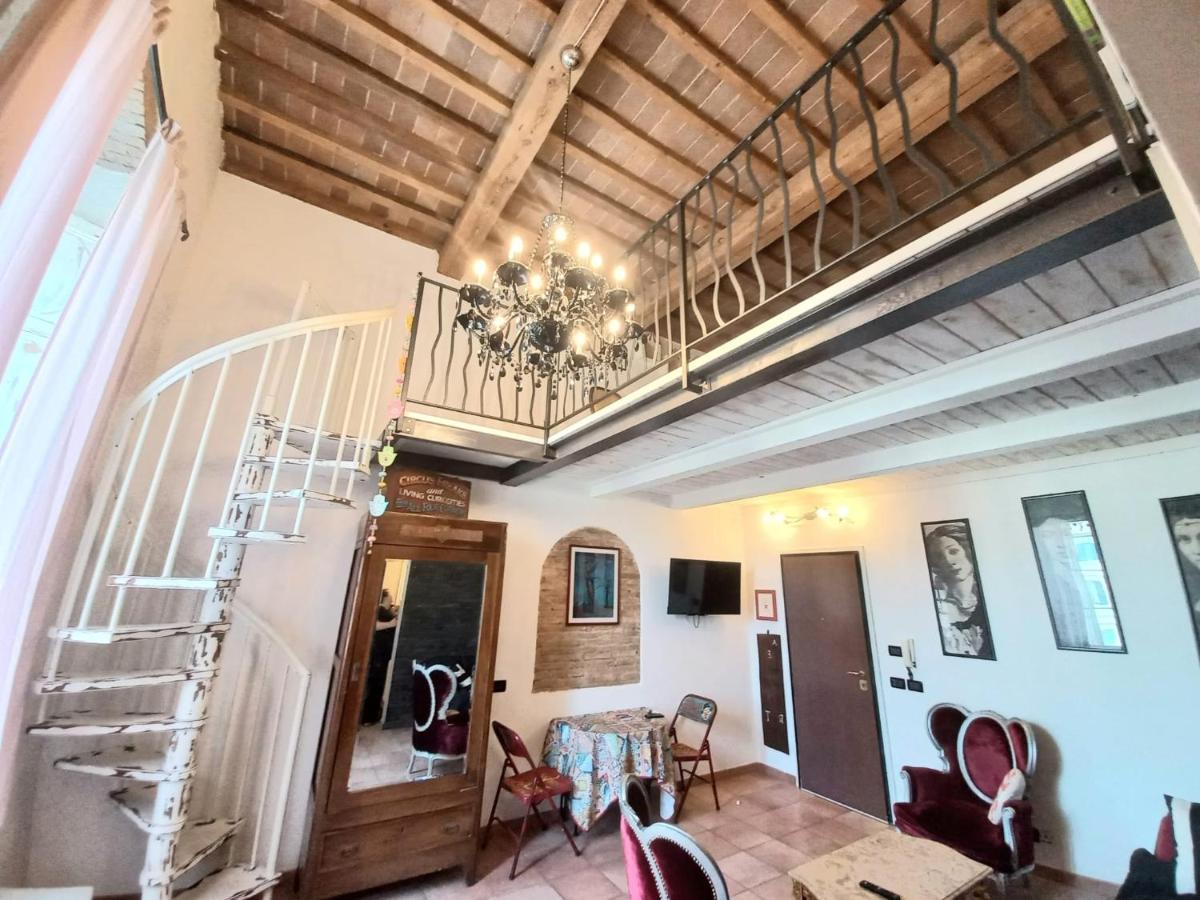 L'Ora Delle Streghe B&B Centralissimo Livorno Exterior photo
