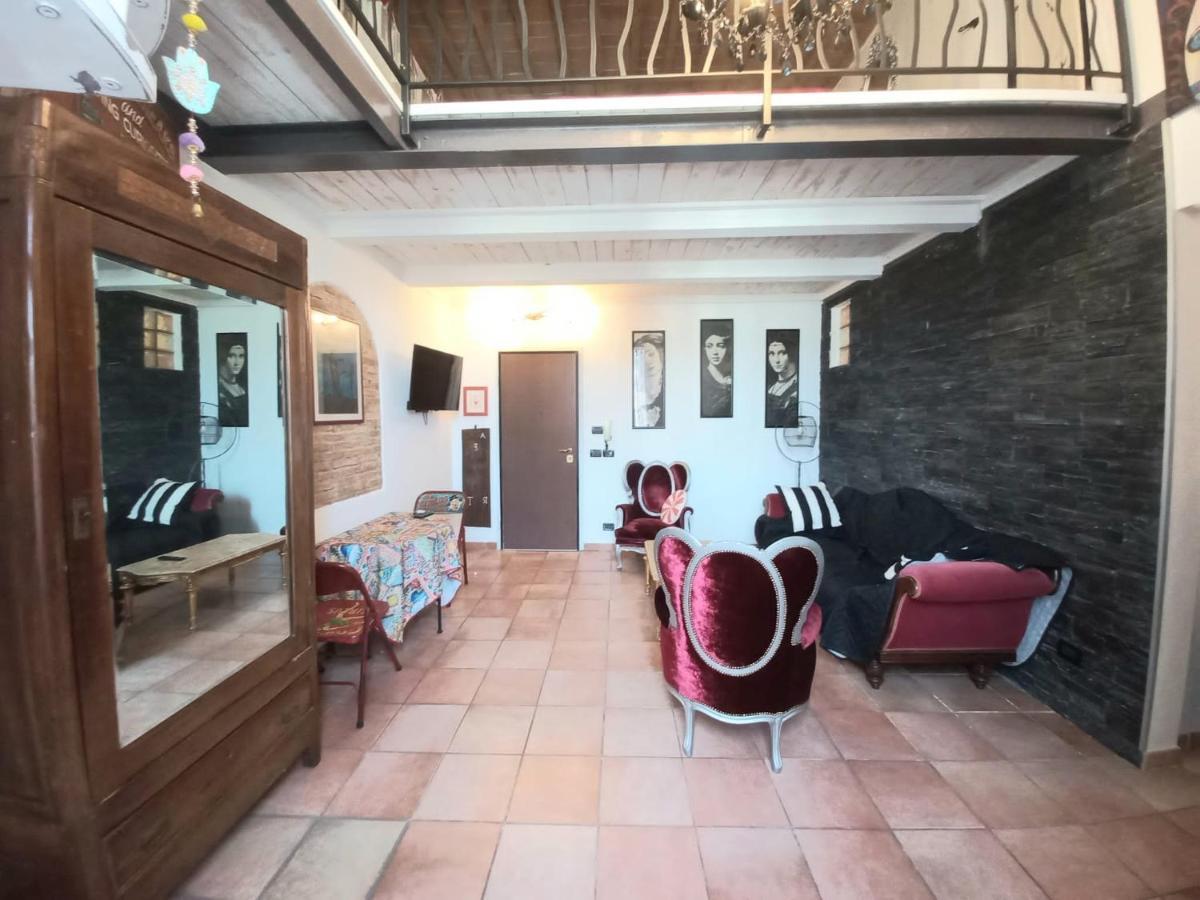 L'Ora Delle Streghe B&B Centralissimo Livorno Exterior photo