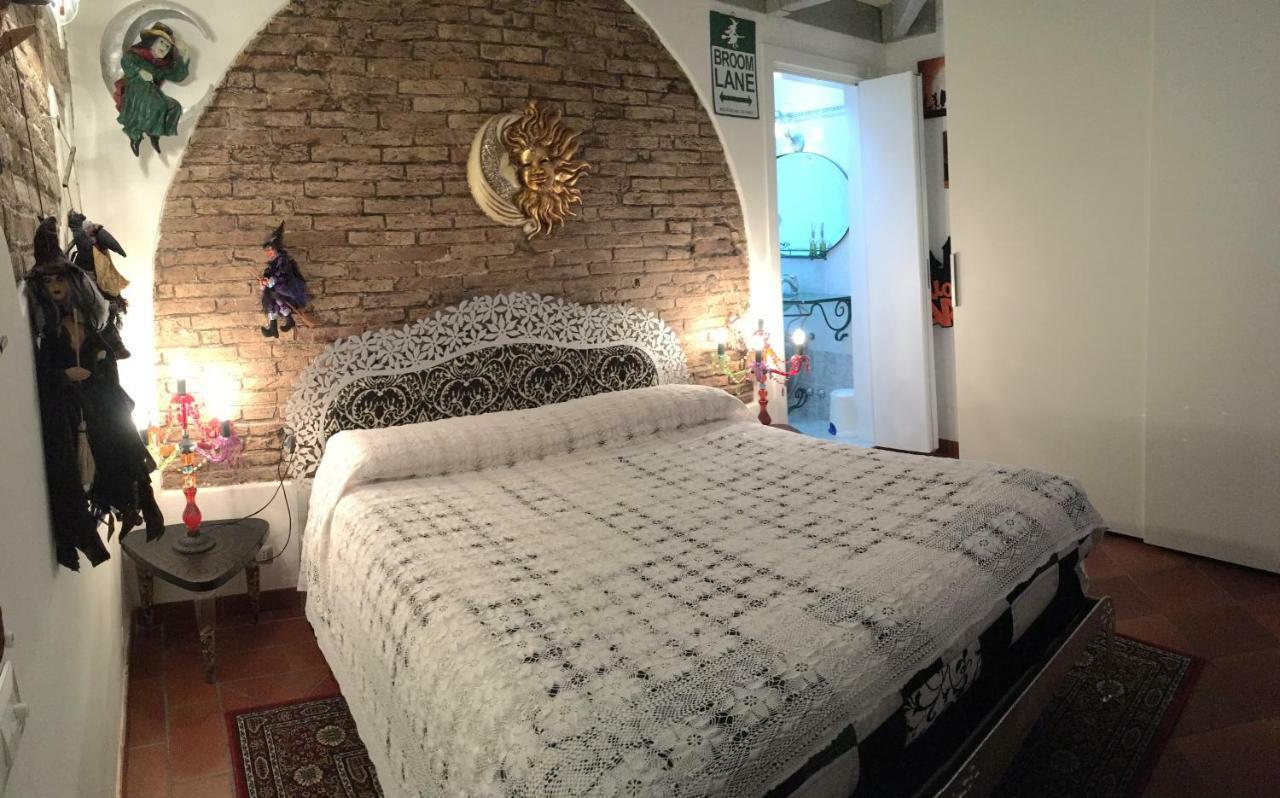 L'Ora Delle Streghe B&B Centralissimo Livorno Exterior photo